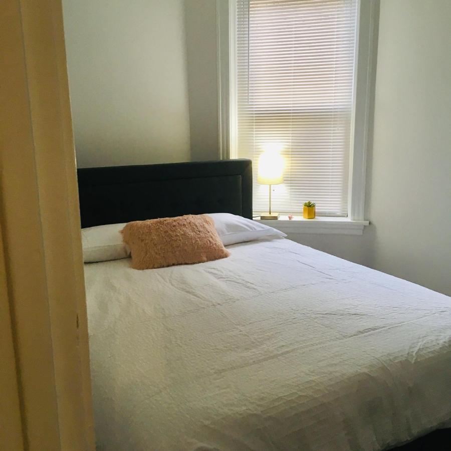 Logan Square Modern Apartment Chicago Exterior foto